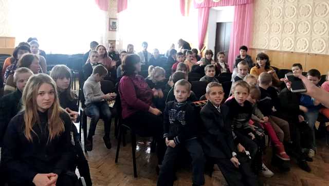 Діти радо вітали гостей